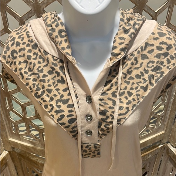 POL Blush Pink & Grey Accented with Leopard Print Hood, Sleeveless Size M - Picture 2 of 10